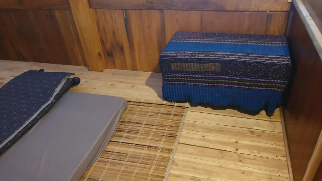 Hmong Sister House And Trekking *